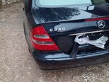 Mercedes E 240-5