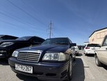 Mercedes C 200-1
