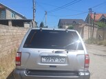 Nissan Pathfinder-2