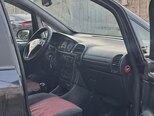Opel Zafira-5