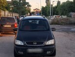 Opel Zafira-12