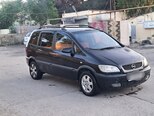 Opel Zafira-4