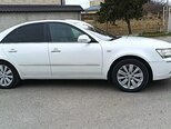 Hyundai Sonata-5