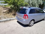 Opel Zafira-8