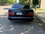 Mercedes E 270-3