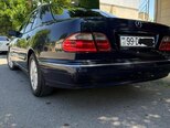 Mercedes E 270-8