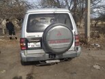 Mitsubishi Pajero-6