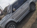Mitsubishi Pajero-2