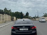 Hyundai Elantra-6