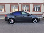 Chevrolet Cruze-12
