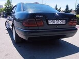 Mercedes E 240-7