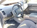 Toyota Prius-12