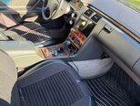 Mercedes E 220-12