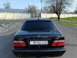 Mercedes E 270-4