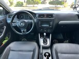 Volkswagen Jetta-12