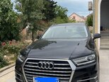 Audi Q7-1