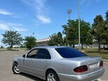 Mercedes E 220-3