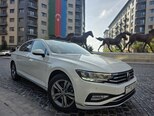 Volkswagen Passat-1