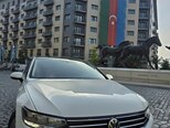 Volkswagen Passat-11