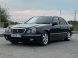 Mercedes E 220-1