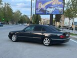 Mercedes E 220-17