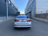 Hyundai Elantra-9