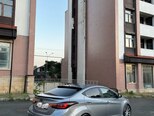 Hyundai Elantra-13