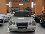 Mercedes E 240-1