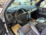 Mercedes E 240-16