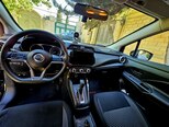 Nissan Sunny-7