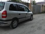 Opel Zafira-6