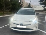 Toyota Prius-5