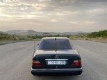 Mercedes 250 D-2