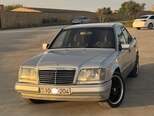 Mercedes E 220-12
