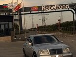 Mercedes E 220-1