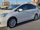 Toyota Prius V-8