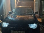 Mitsubishi L200-1