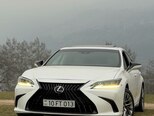 Lexus ES 300h-1