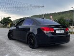 Chevrolet Cruze-12