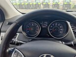 Hyundai Elantra-12