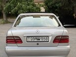 Mercedes E 270-12