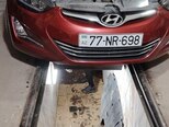 Hyundai Elantra-4