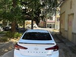 Hyundai Elantra-2