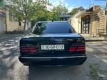 Mercedes E 270-2