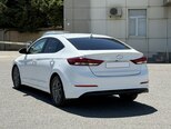 Hyundai Elantra-7