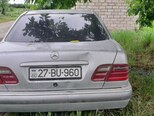 Mercedes E 240-6