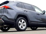 Toyota RAV4-8