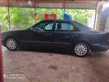 Mercedes E 240-6