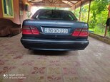 Mercedes E 240-4