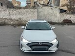 Hyundai Elantra-4